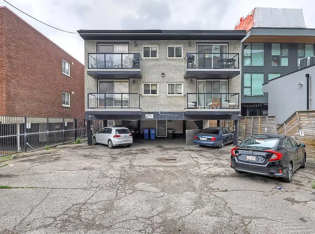 1715 13 Street SW Calgary AB T2T 3P5