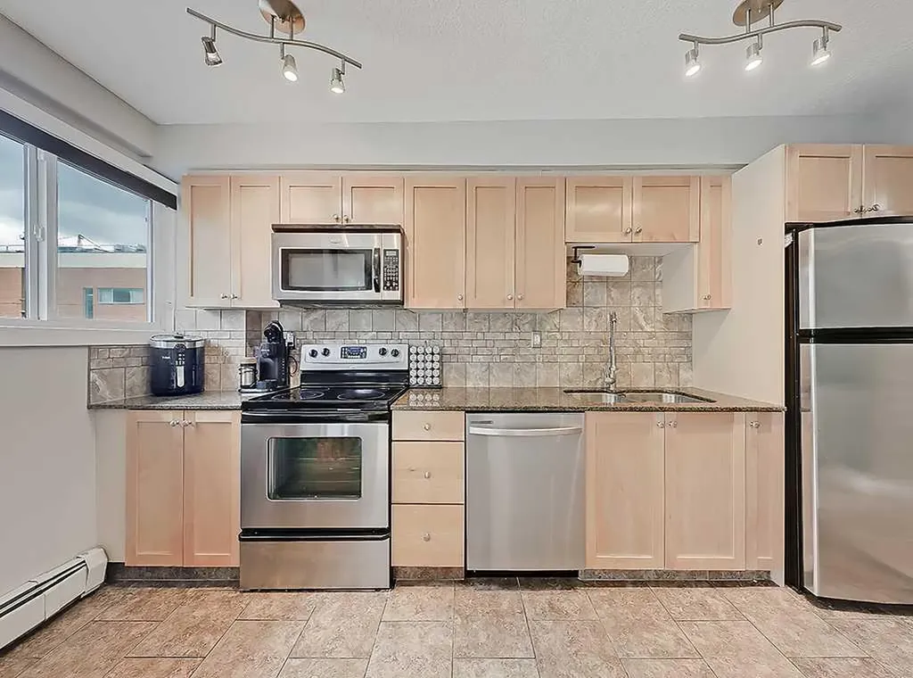 1715 13 Street SW Calgary AB T2T 3P5