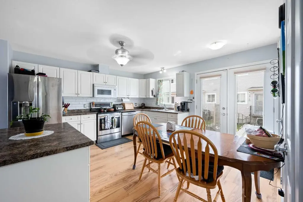 4801 47 Avenue Lloydminster SK S9V 0T9