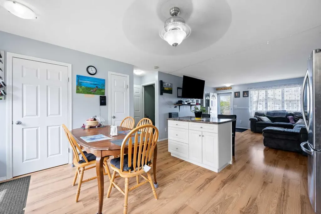 4801 47 Avenue Lloydminster SK S9V 0T9