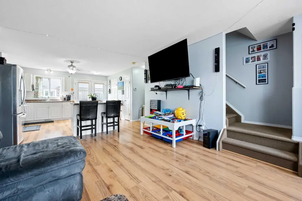 4801 47 Avenue Lloydminster SK S9V 0T9