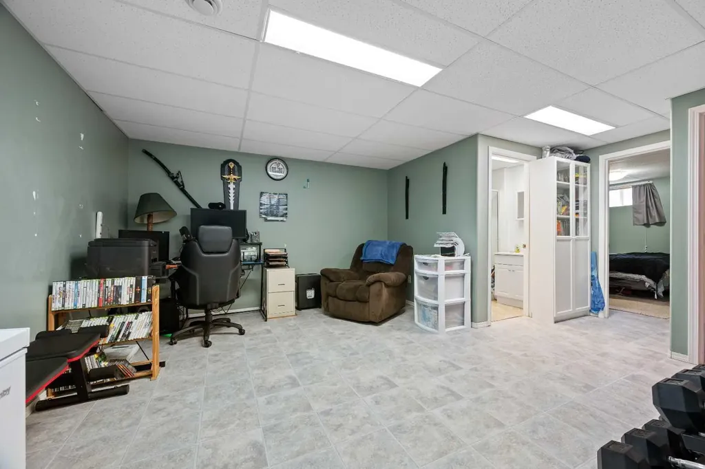 4801 47 Avenue Lloydminster SK S9V 0T9