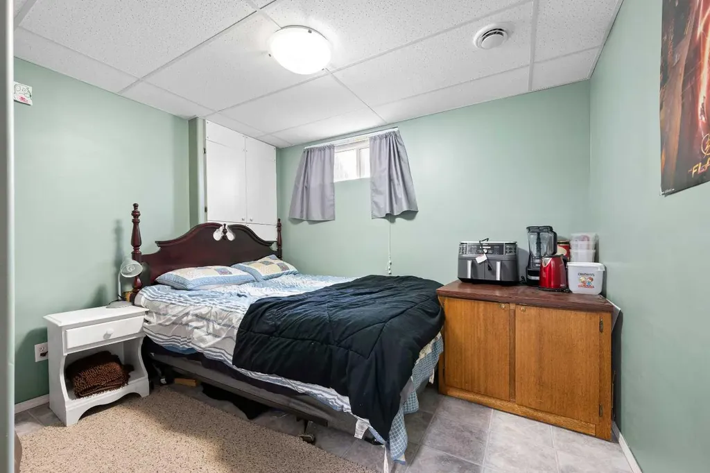 4801 47 Avenue Lloydminster SK S9V 0T9