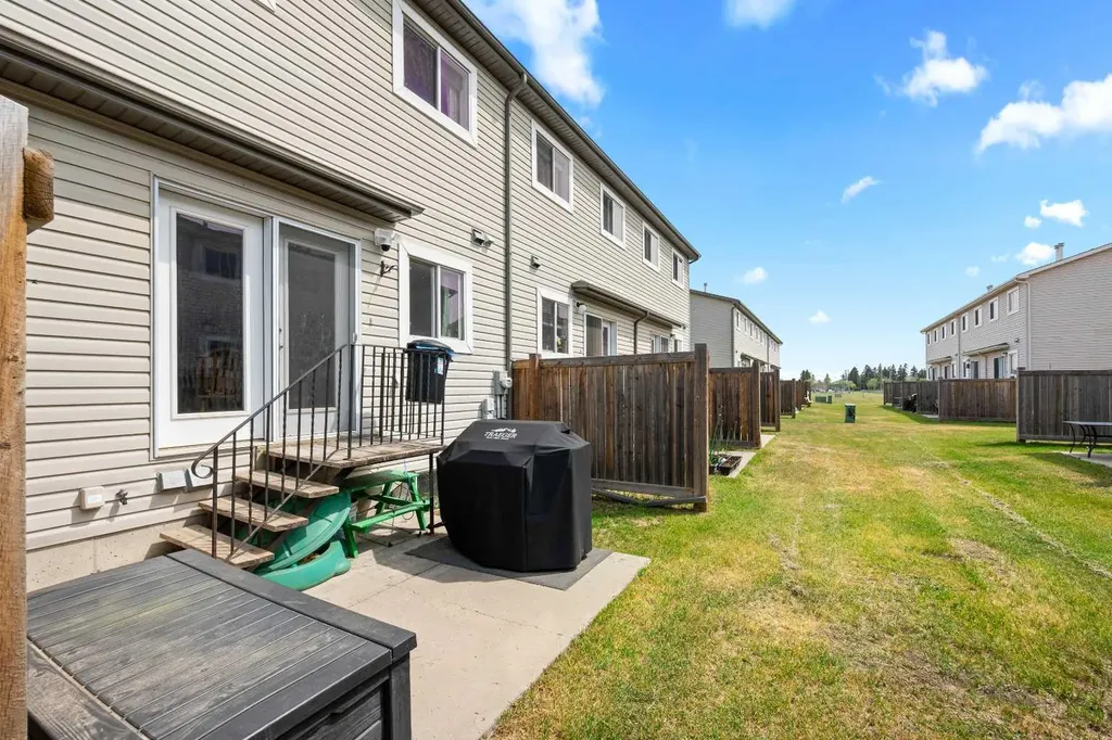 4801 47 Avenue Lloydminster SK S9V 0T9