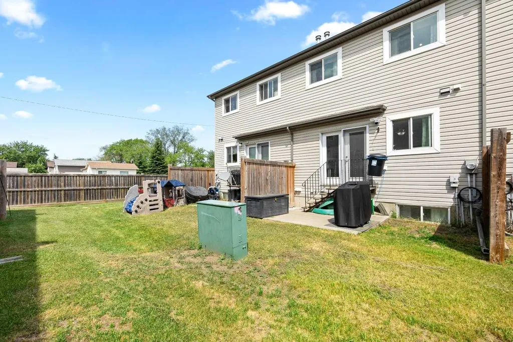 4801 47 Avenue Lloydminster SK S9V 0T9