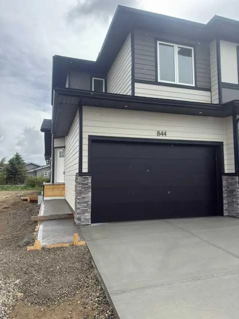844 Beckner Street Carstairs AB T0M 0N0