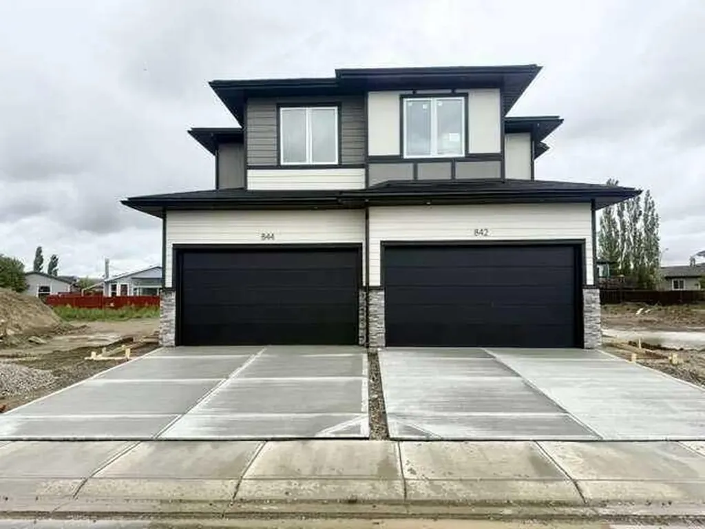 844 Beckner Street Carstairs AB T0M 0N0