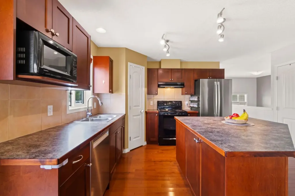 303 Railway Point SE Langdon AB T0J 1X1