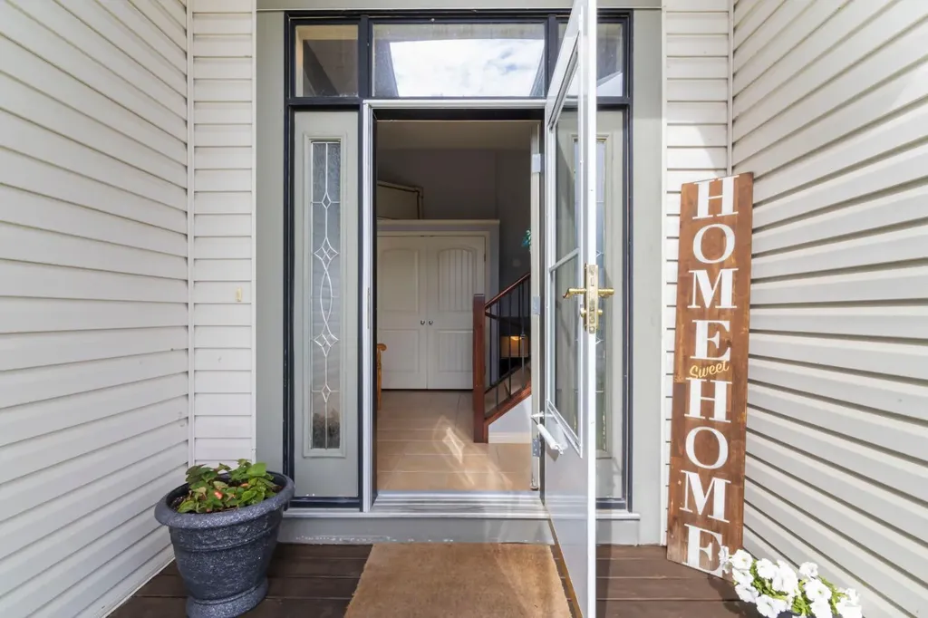 303 Railway Point SE Langdon AB T0J 1X1