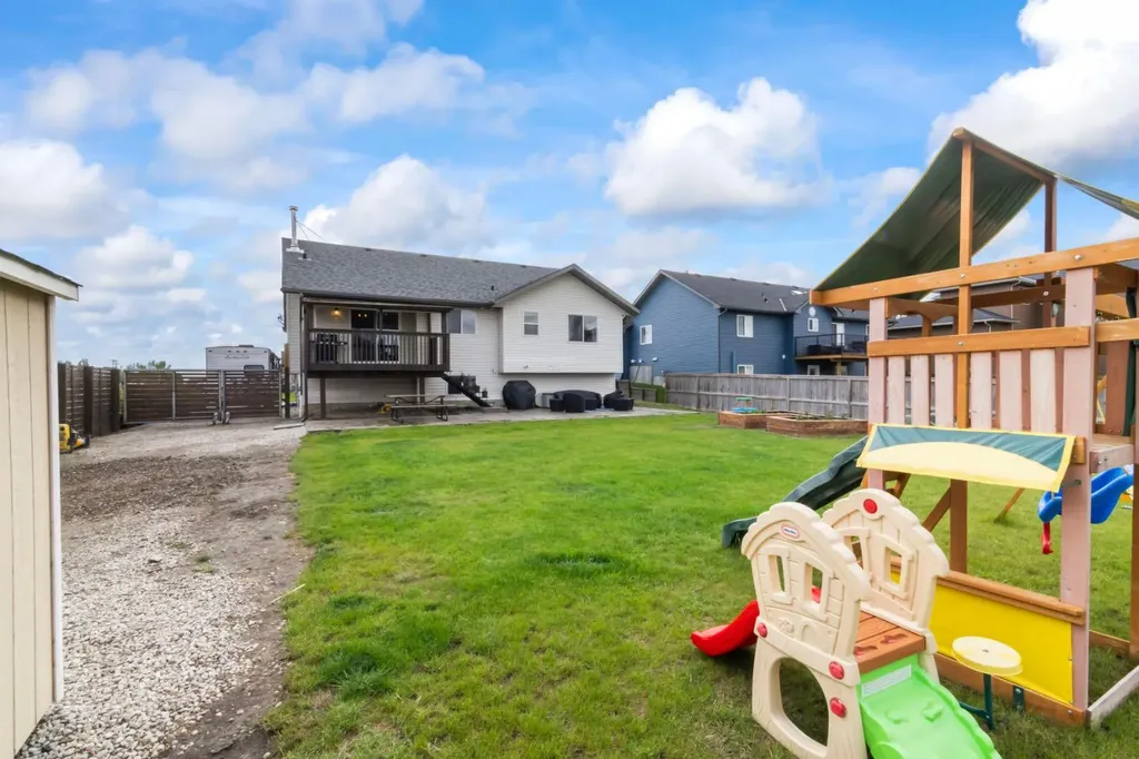 303 Railway Point SE Langdon AB T0J 1X1