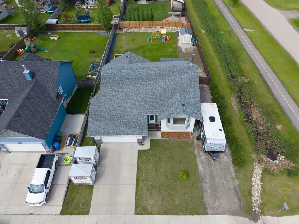 303 Railway Point SE Langdon AB T0J 1X1