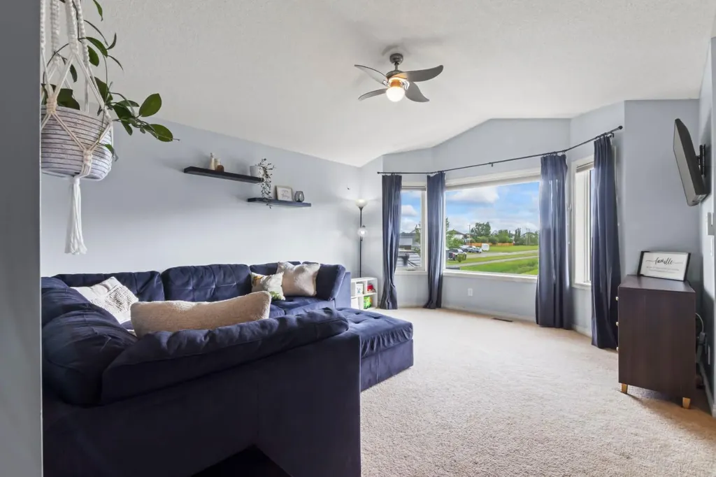 303 Railway Point SE Langdon AB T0J 1X1