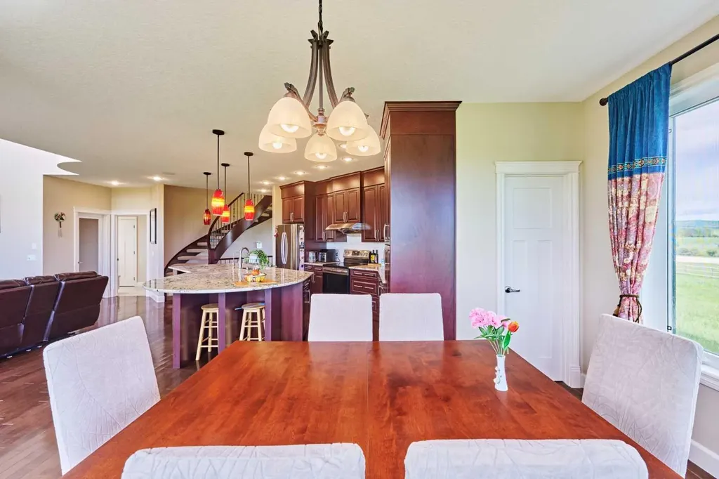 85052 169 Avenue W Rural Foothills County AB T1S0Z8