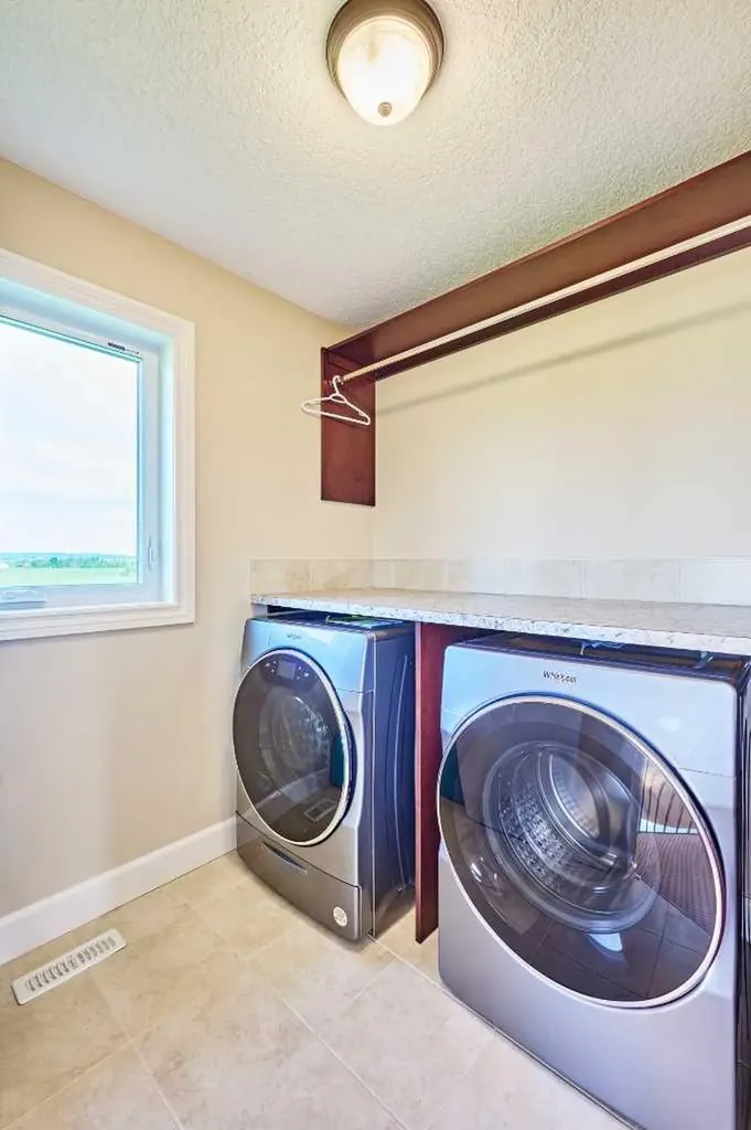 85052 169 Avenue W Rural Foothills County AB T1S0Z8