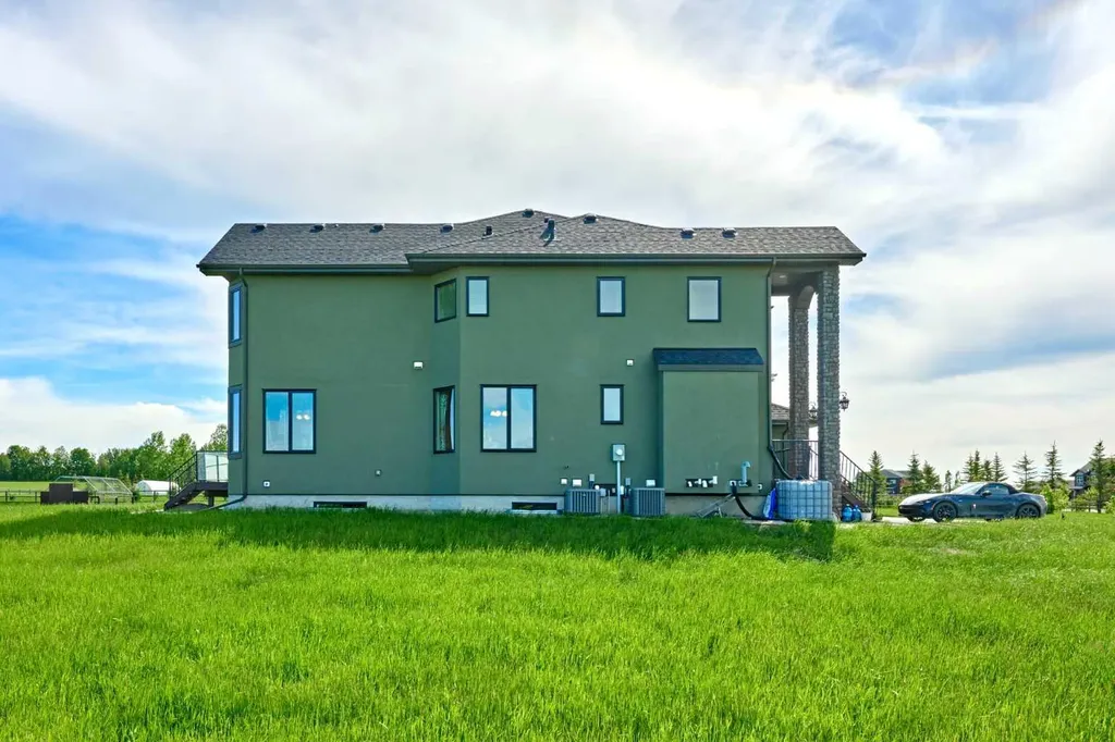 85052 169 Avenue W Rural Foothills County AB T1S0Z8