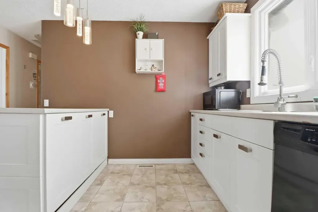 85 Abergale Close NE Calgary AB T2A 6J2