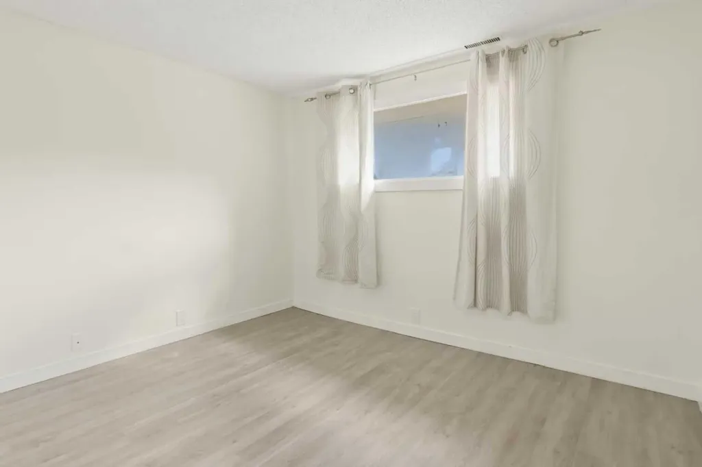 85 Abergale Close NE Calgary AB T2A 6J2