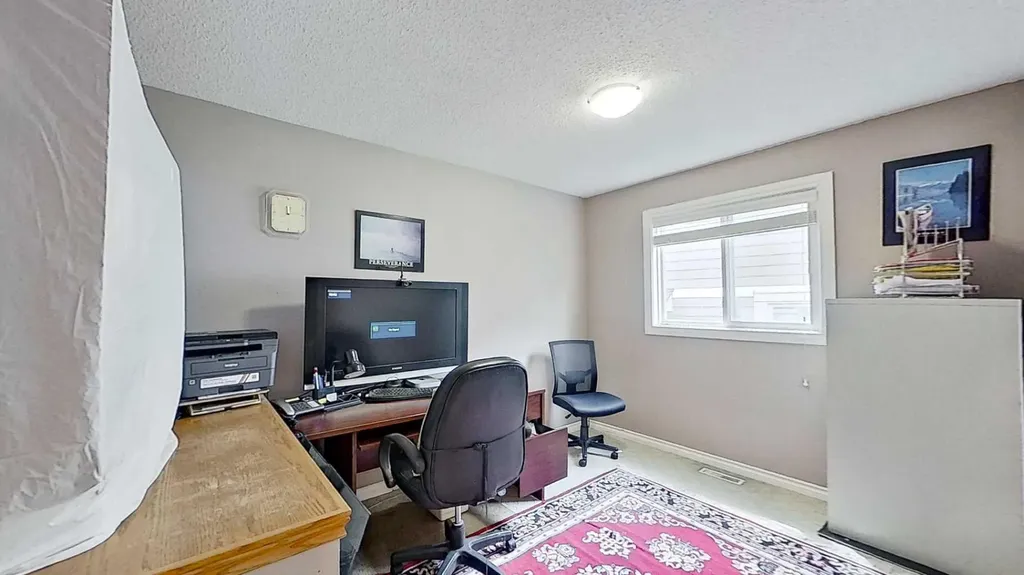 109 Edgebrook Gardens NW Calgary AB T3A 4Z8