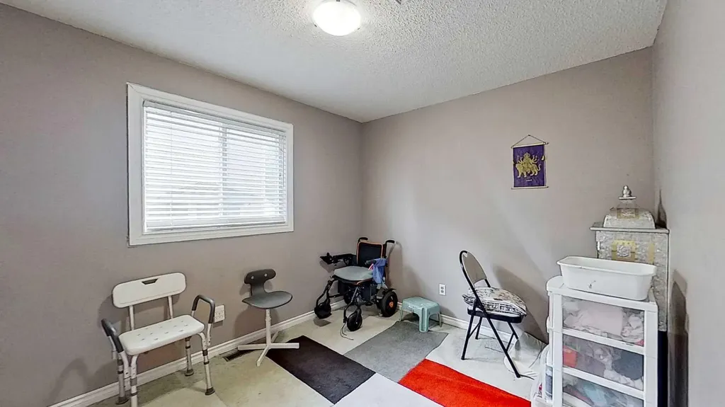 109 Edgebrook Gardens NW Calgary AB T3A 4Z8