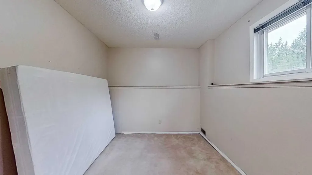 109 Edgebrook Gardens NW Calgary AB T3A 4Z8