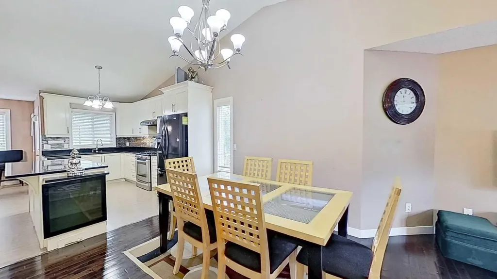 109 Edgebrook Gardens NW Calgary AB T3A 4Z8