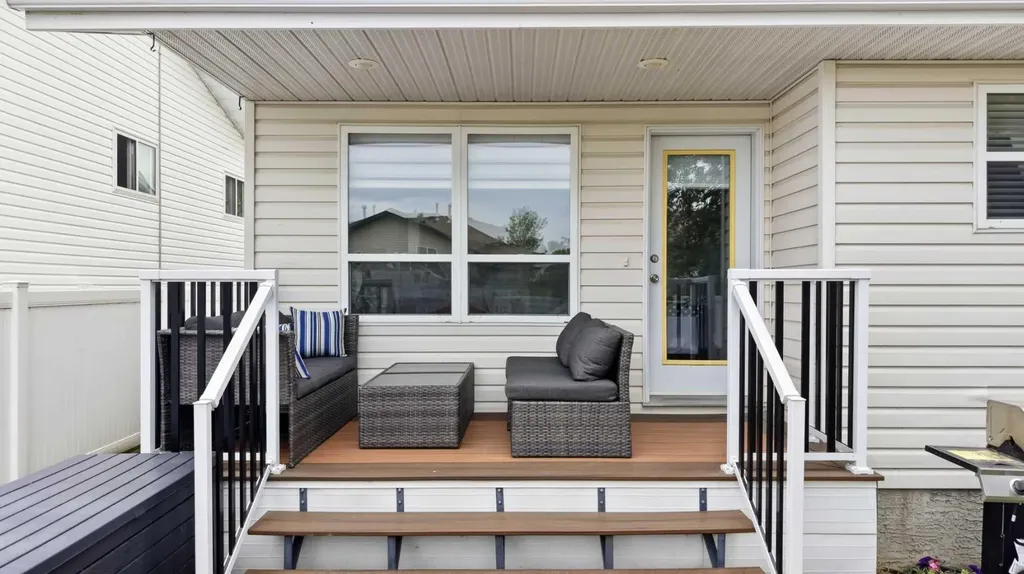 126 Logan Close Red Deer AB T4R 2n9