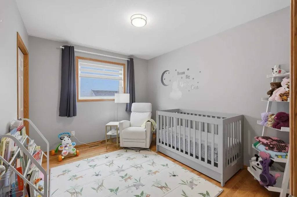 126 Logan Close Red Deer AB T4R 2n9