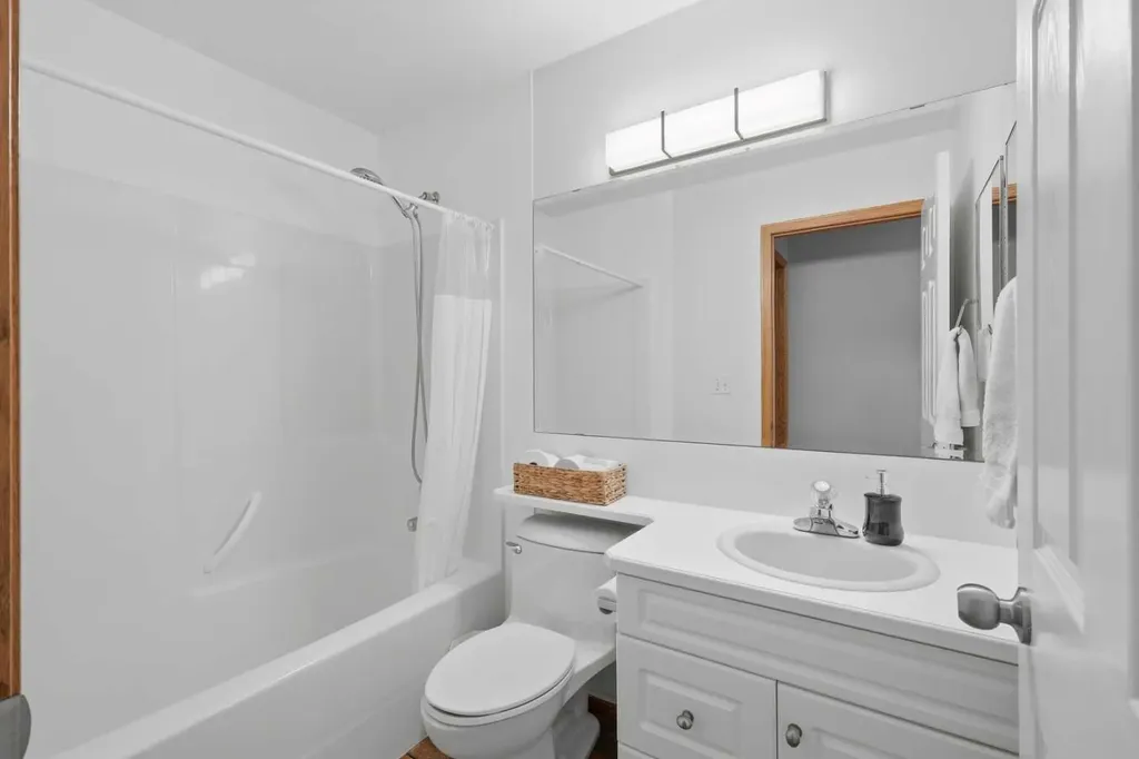 126 Logan Close Red Deer AB T4R 2n9