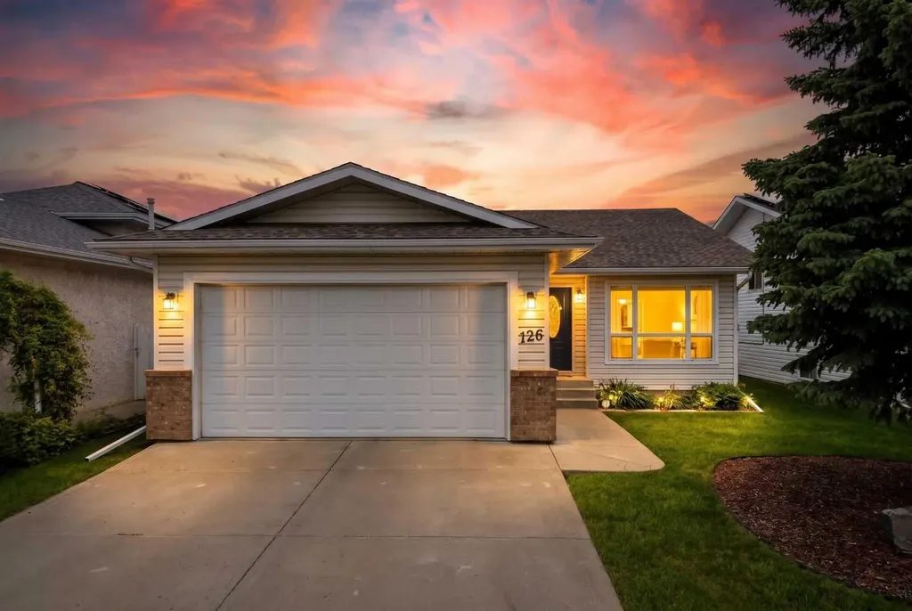 126 Logan Close Red Deer AB T4R 2n9