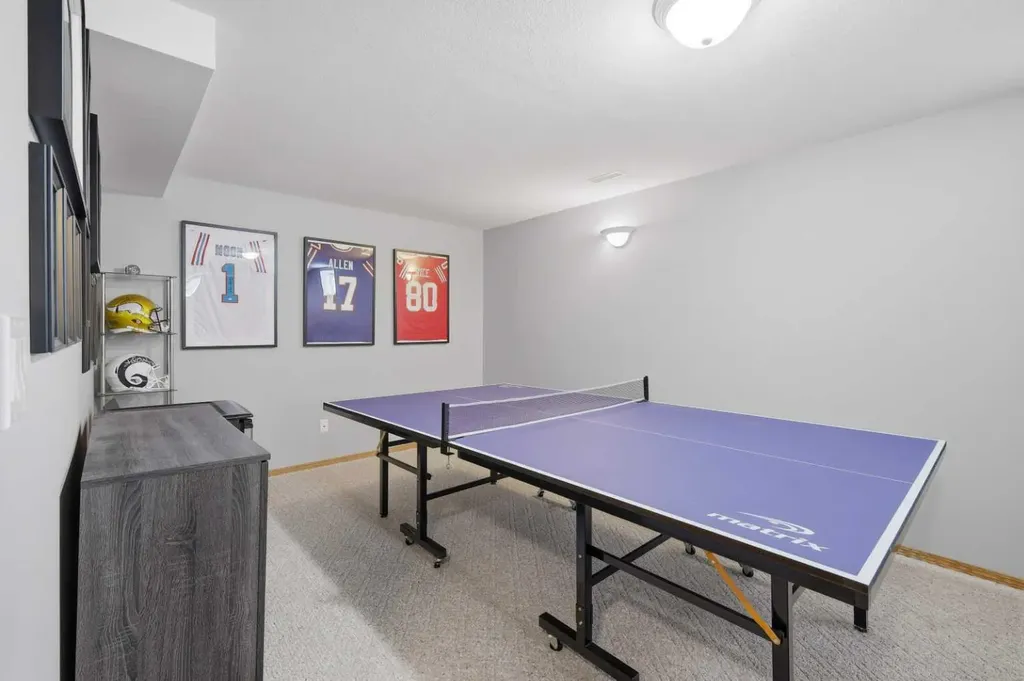 126 Logan Close Red Deer AB T4R 2n9