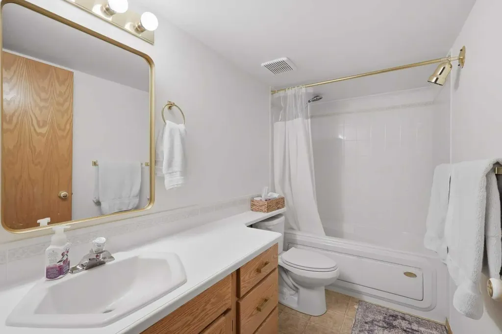126 Logan Close Red Deer AB T4R 2n9