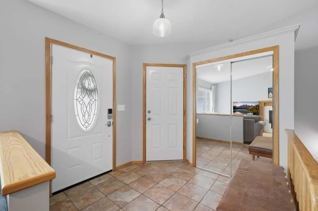 126 Logan Close Red Deer AB T4R 2n9