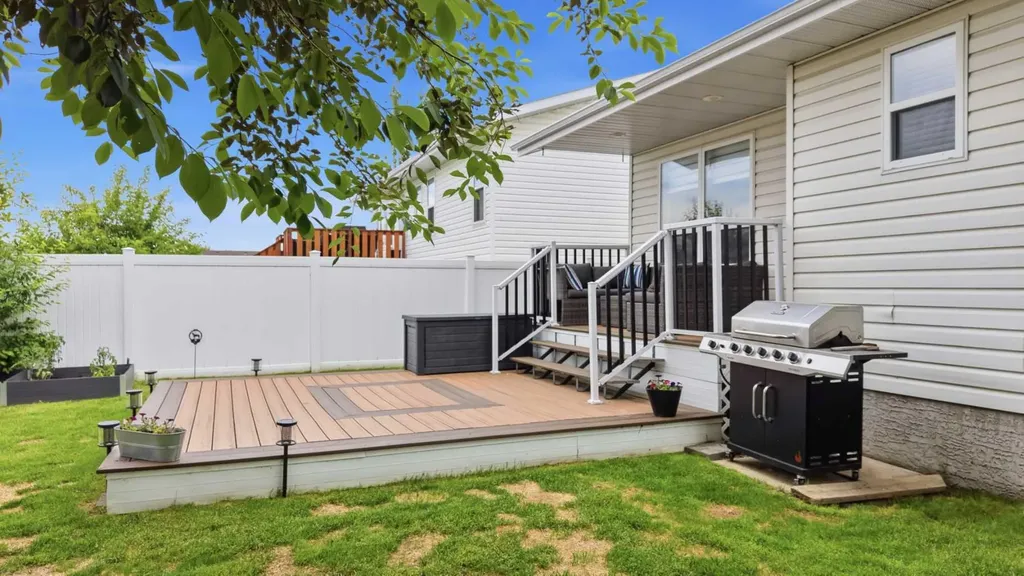 126 Logan Close Red Deer AB T4R 2n9