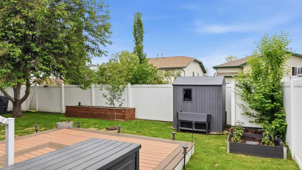 126 Logan Close Red Deer AB T4R 2n9