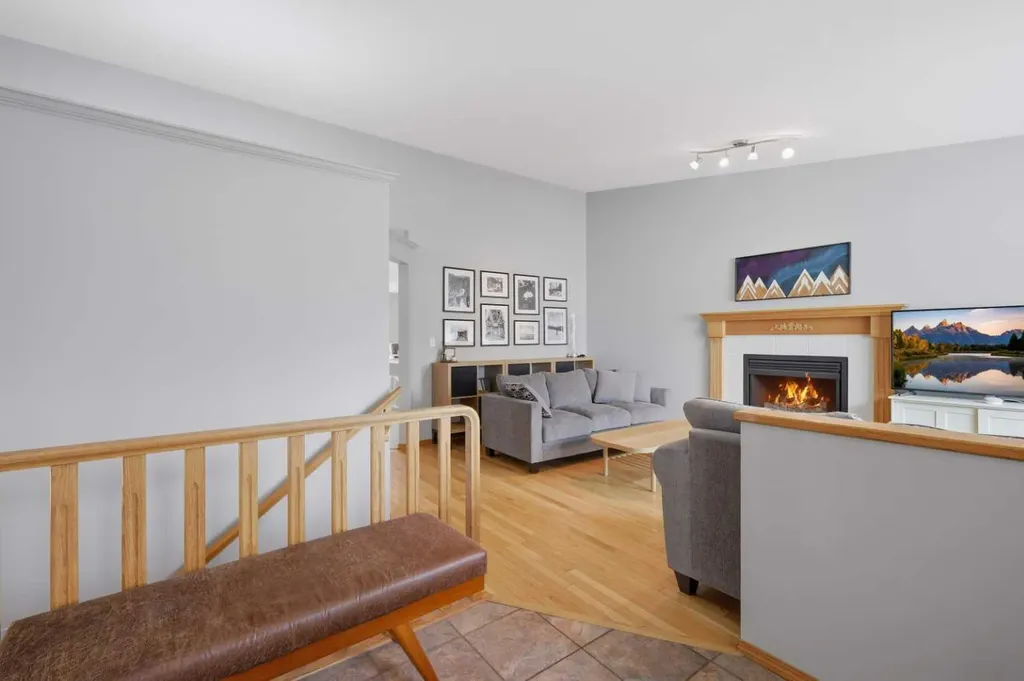 126 Logan Close Red Deer AB T4R 2n9