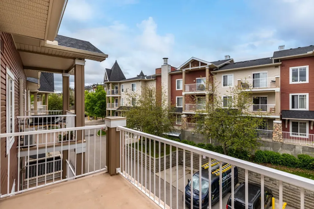 70 Panamount Drive NW Calgary AB T3K 5Z1