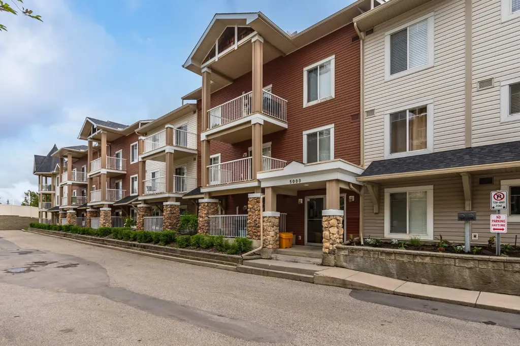 70 Panamount Drive NW Calgary AB T3K 5Z1