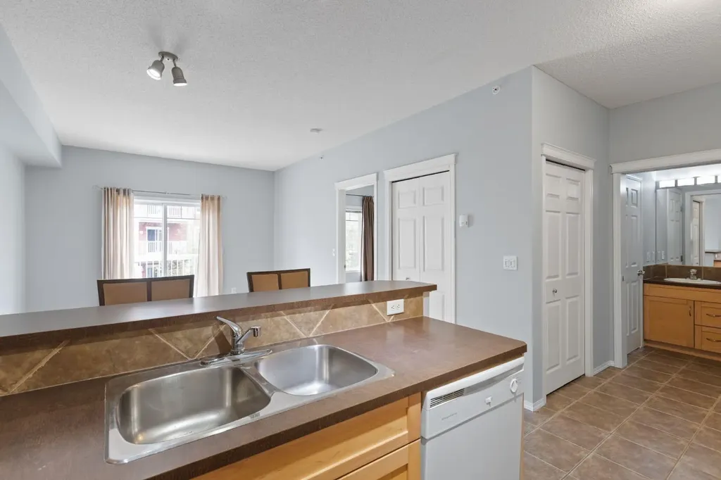 70 Panamount Drive NW Calgary AB T3K 5Z1
