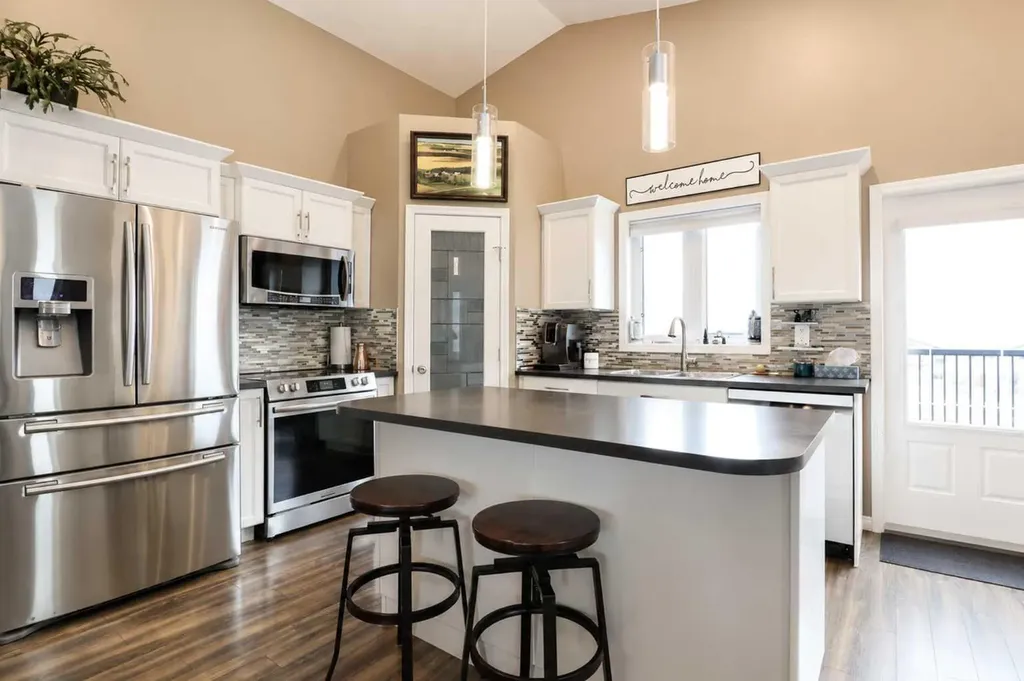10203 93 Avenue Sexsmith AB T0H 3C0
