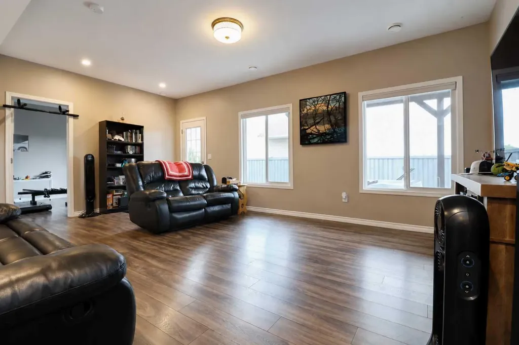 10203 93 Avenue Sexsmith AB T0H 3C0
