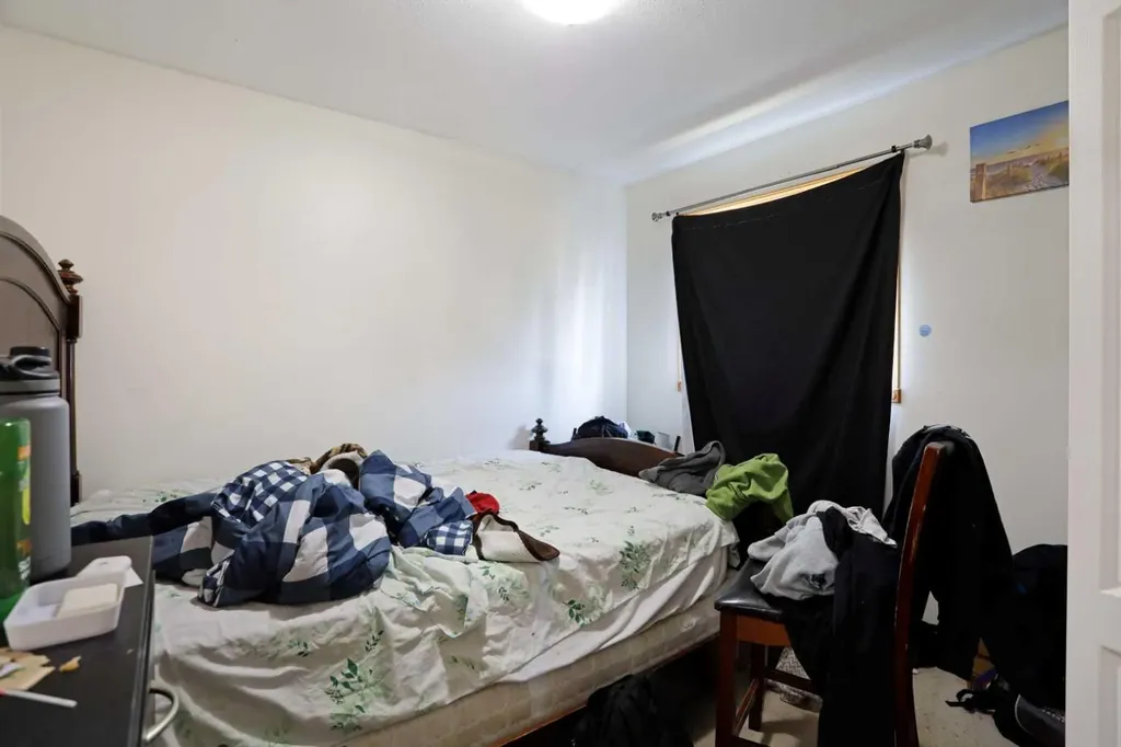 12 Upland Place W Brooks AB T1R 1M9