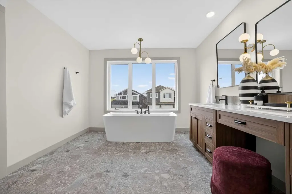 680 Sixmile Crescent S Lethbridge AB T1K8G3