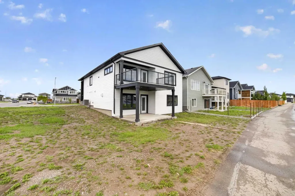 680 Sixmile Crescent S Lethbridge AB T1K8G3