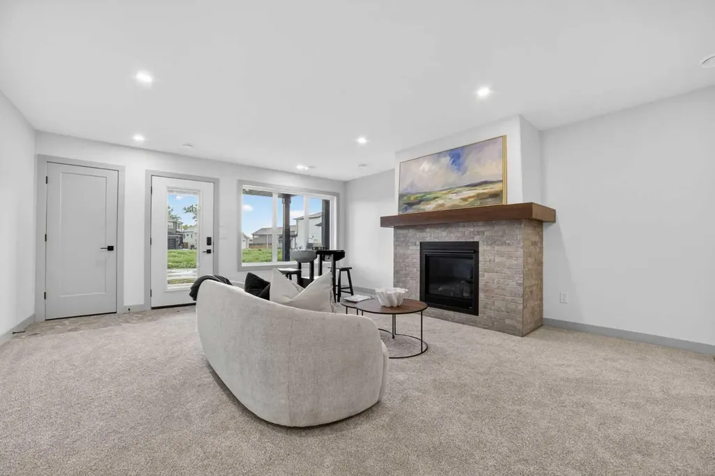 680 Sixmile Crescent S Lethbridge AB T1K8G3