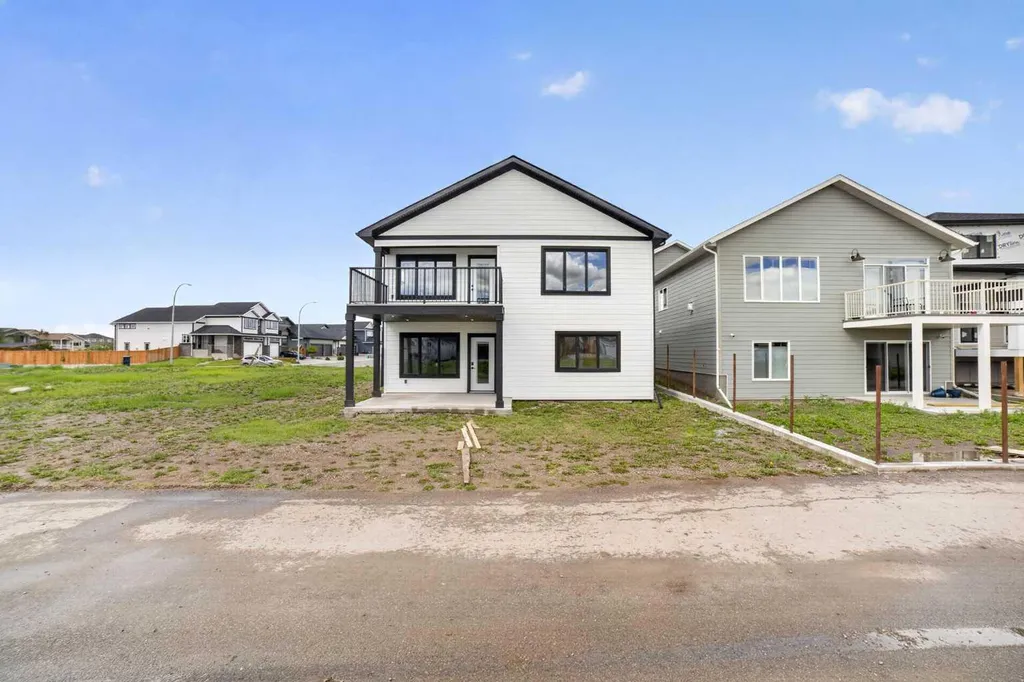 680 Sixmile Crescent S Lethbridge AB T1K8G3