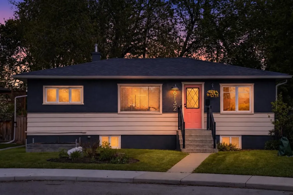 6132 33 Avenue NW Calgary AB T3B 2K5