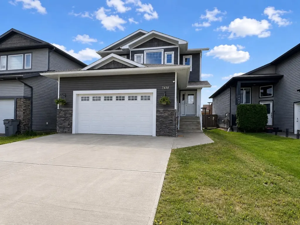 7438 91 Street Grande Prairie AB T8X 0J1