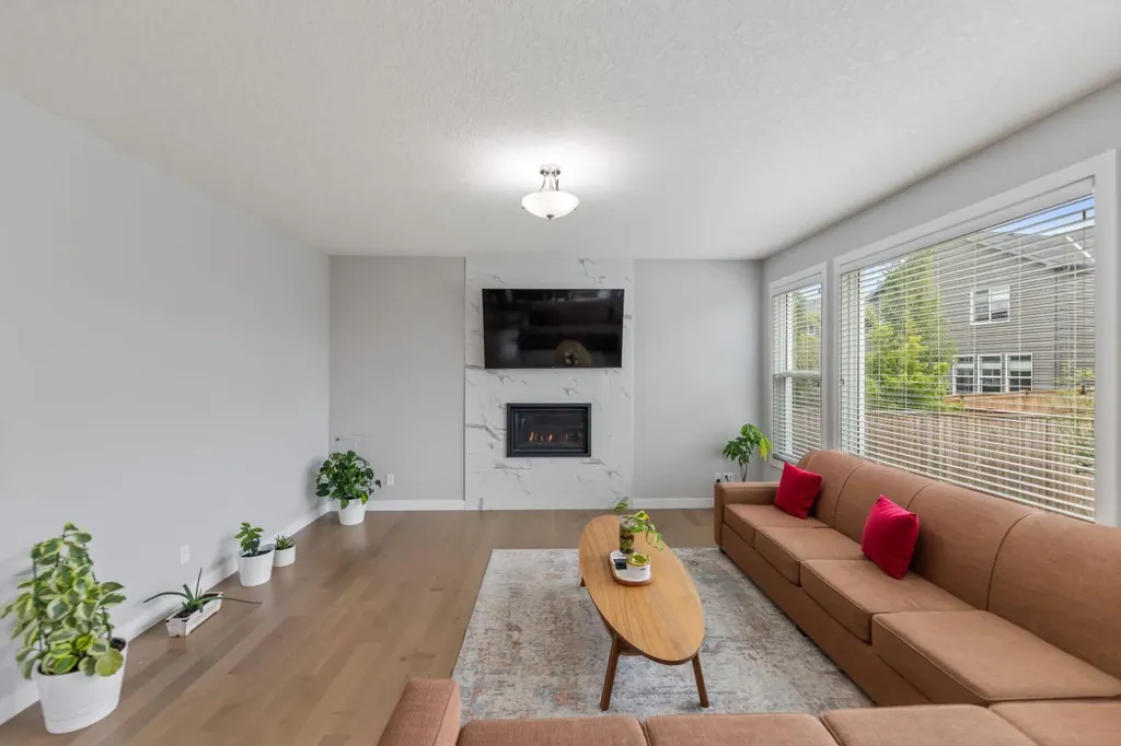 265 Sandpiper Boulevard Chestermere AB T1X 0Y4