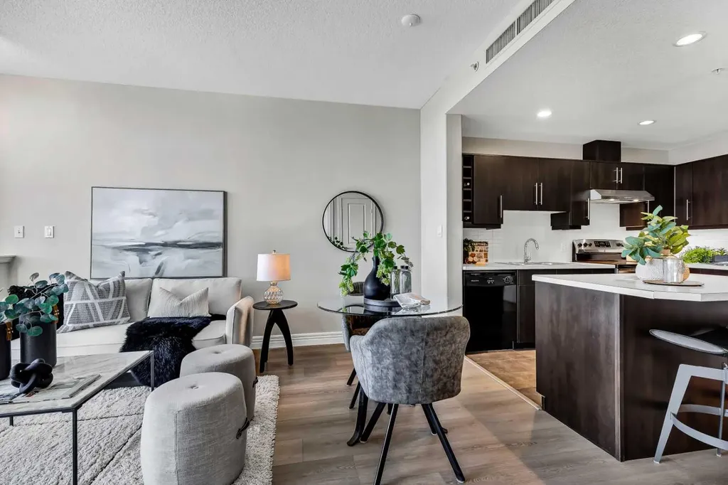 55 Spruce Place SW Calgary AB T3C3X5