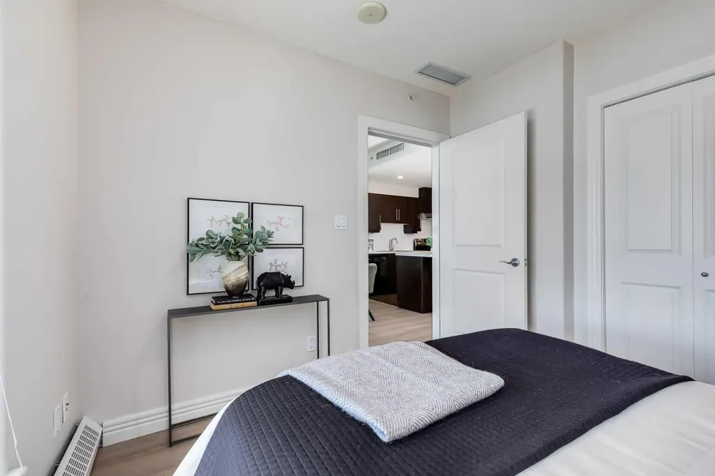 55 Spruce Place SW Calgary AB T3C3X5